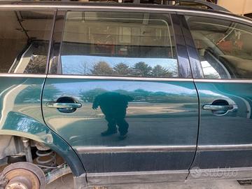 PORTA POSTERIORE DESTRA VW PASSAT B5 ANNO 2002