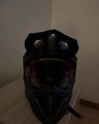 casco motocross JUST1 J12 SOLID CARBON