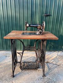 Macchina da cucire Naumann