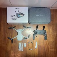 DJI Mini SE con radiocomando e custodia