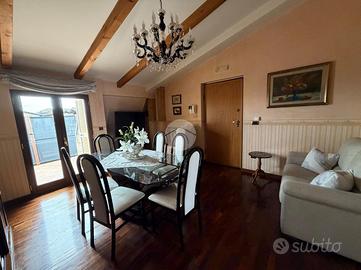 4 LOCALI A MUGNANO DI NAPOLI