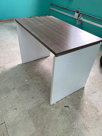Scrivania cm 100x60 h 75 in laminato