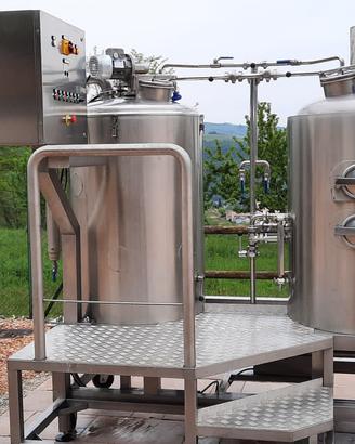 Impianto produzione birra artigianale