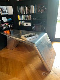 Scrivania Timothy Oulton in metallo aereo