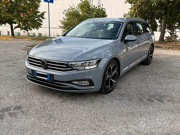 Volkswagen Passat Variant 2.0 tdi Business 150cv