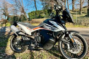 KTM 79 Adventure 3.900km