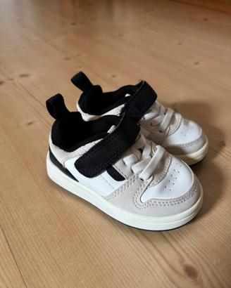 Sneakers bimbo misura 18/19