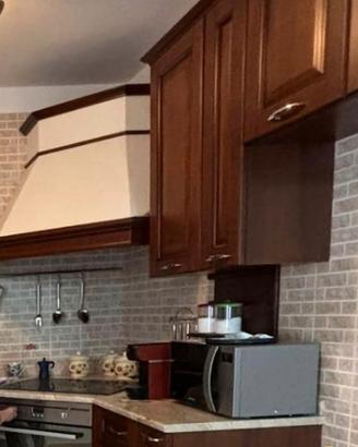 cucina ,camere da letto,porte e finestre