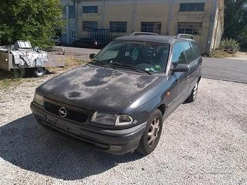 Opel Astra F SW Demolita - Per Ricambi