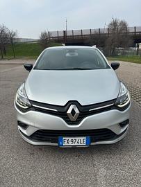 RENAULT CLIO MOSCHINO