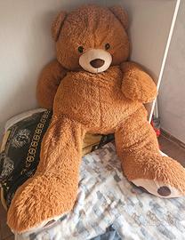 pupazzo orso gigante