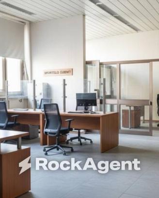 Immobile di 251 m² con 5 locali a Robbio