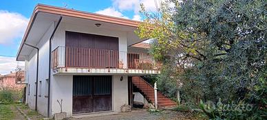 Vende casa indipendente