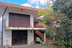 Vende casa indipendente