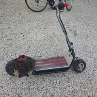 Monopattino a motore 