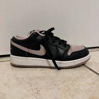 Air jordan nere e lilla