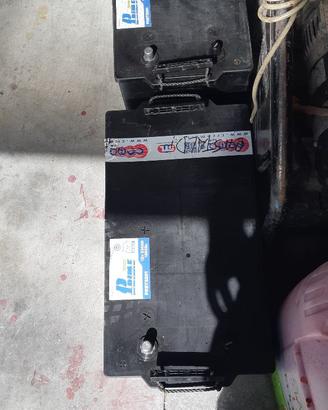 batterie 225 ah 2 pezzi