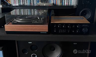 Coppia giradischi amplificatore