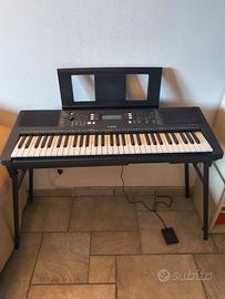 Tastiera Yamaha PSR E-373+ supporto e pedale
