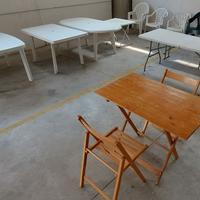 7 Tavoli 21 sedie giardino in PVC e legno blocco
