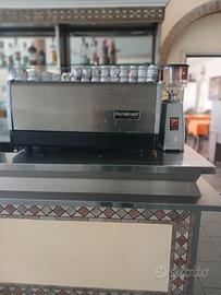 banco bar con frigo, macchina da caffè e macinino