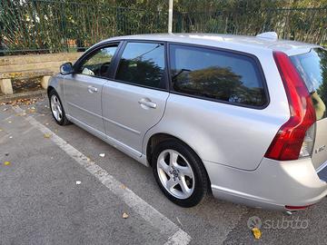 Volvo v50 d4 177cv 5 cilindri
