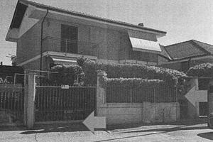 Immobile in asta di 172 m² con 3 locali e box auto