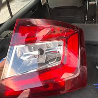 Faro Led Destro Skoda Fabia 3