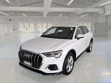 AUDI Q3 35 TDI Business Advanced