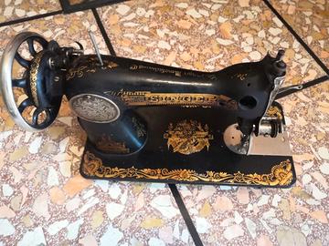 Macchina da cucire Singer anno 1924