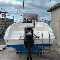 Barca open 4,5m , motore 40cv e carrello