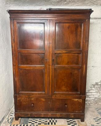 Armadio Antico Inizio '900 in Legno Massiccio