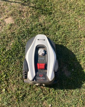 Robot tagliaerba