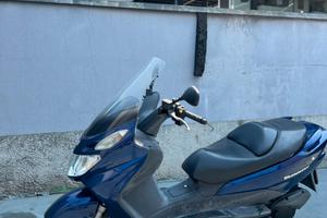 Moto Suzuki Burgman
