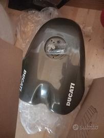 serbatoio  ducsti 748