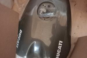 serbatoio  ducsti 748