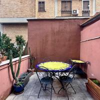 Tavolo Deruta in ceramica con set incluso