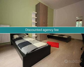 Stanza in appartamento di 110 m² a Milano