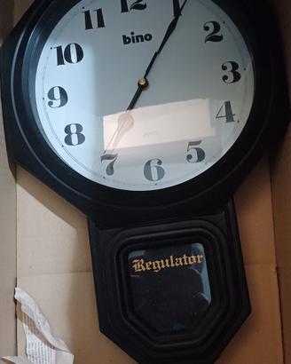 Orologio con pendolo bino vintage