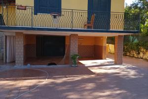 Villa  indipendente su due piani