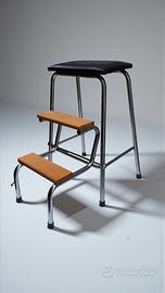 Sgabello scaletta richiudibile vintage