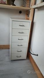 Cassettiera in metallo bianca con rotelle IKEA
