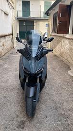 Yamaha X-Max 300