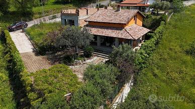 Villa di 170 m² con 4 locali a Giungano