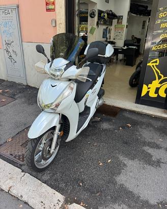 Honda SH 300 - 2017 - PERMUTE