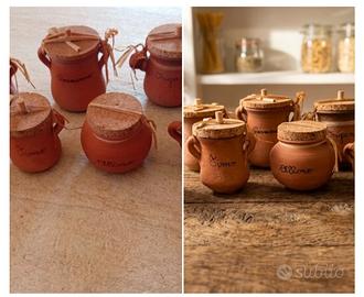 vasetti portaspezie terracotta e sughero 
