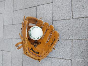 GUANTONE E PALLA DA BASEBALL 