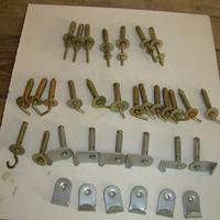 Lotto di 28 tappi a pressione D.8