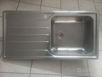 Lavello una vasca in acciaio