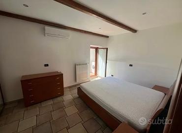 Bracciano bilocale con terrazzo privato